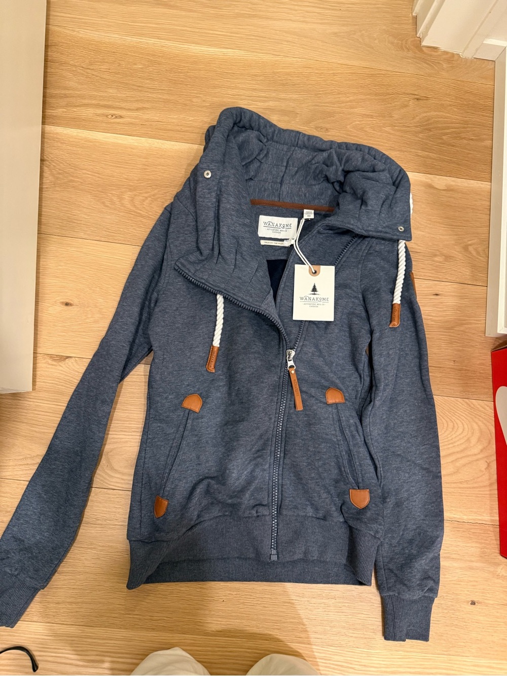 Wanakome sz XS Hestia sweatshirt navy blue